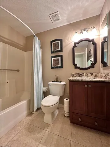 354 Dover Pl 202, Naples, Florida 34104