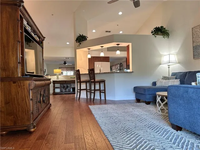 354 Dover Pl 202, Naples, Florida 34104