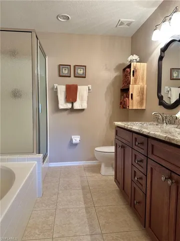 354 Dover Pl 202, Naples, Florida 34104