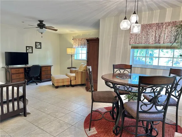 354 Dover Pl 202, Naples, Florida 34104
