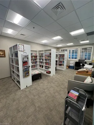 335  Nicklaus  BLVD, North Fort Myers, FL 33903