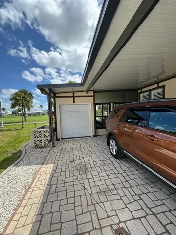 335  Nicklaus  BLVD, North Fort Myers, FL 33903