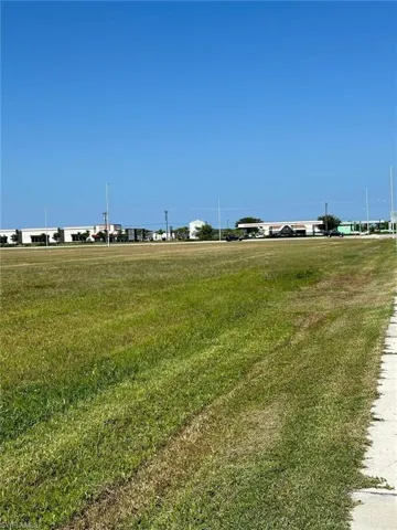 3013  Tropicana W PKWY, Cape Coral, FL 33993