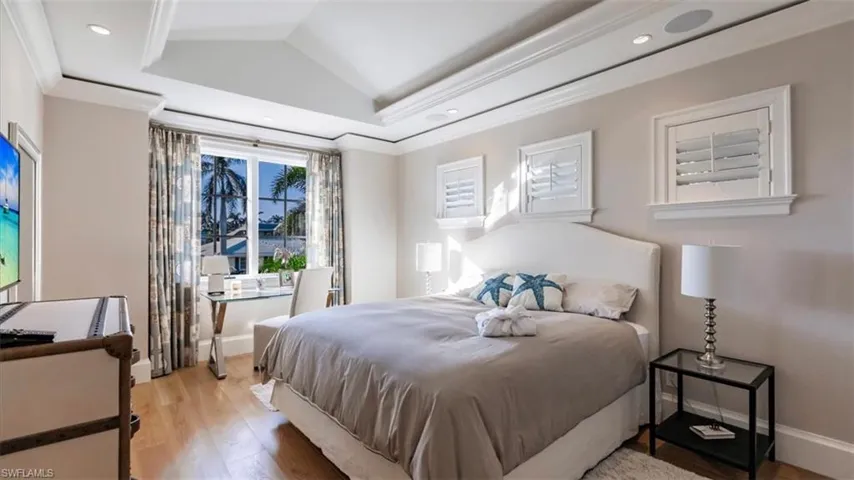 3rd bedroom upstairs