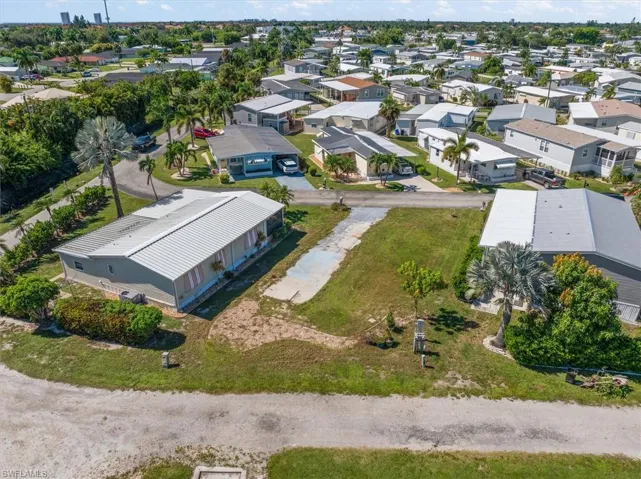 32 Ronald Dr, Fort Myers, Florida 33908