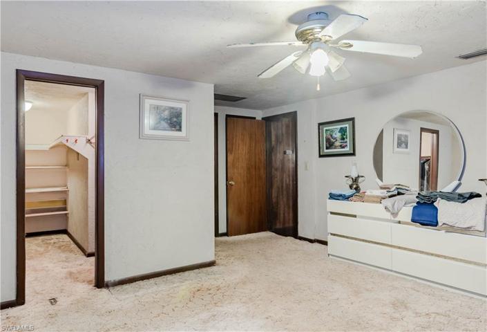 5358  Myrtle  LN, Naples, FL 34113