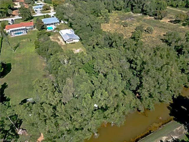 5358  Myrtle  LN, Naples, FL 34113