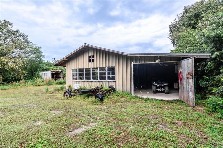5358  Myrtle  LN, Naples, FL 34113