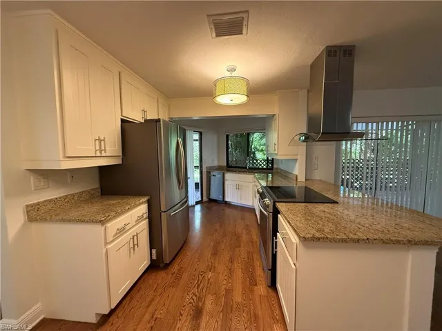 3043 Round Table Ct, Naples, Florida 34112