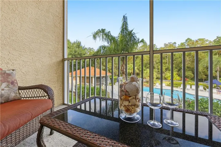 Cozy settee ready for a wine tasting ...