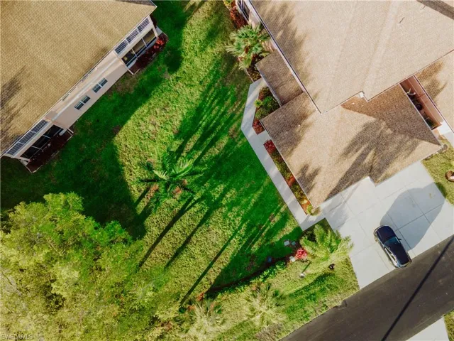 Aerial view of property and surrounding area