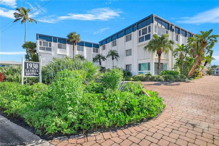 1930 Gulf Shore Blvd N # B302, Naples Fl 34102