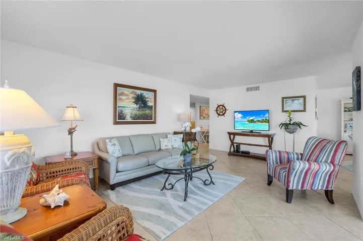 1930 Gulf Shore Blvd N # B302, Naples Fl 34102