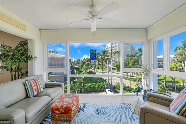 1930 Gulf Shore Blvd N # B302, Naples Fl 34102