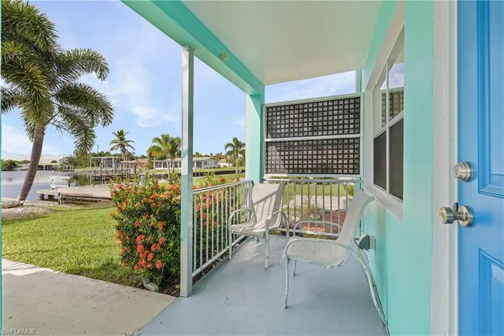 Balcony featuring a porch
