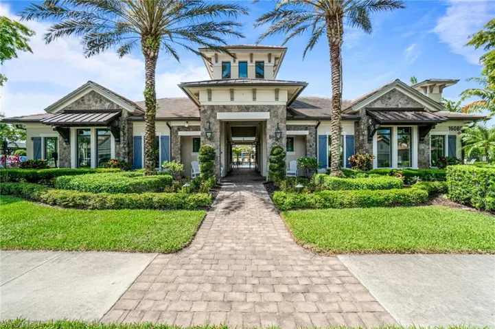 16284 Camden Lakes Cir, Naples, Florida 34110