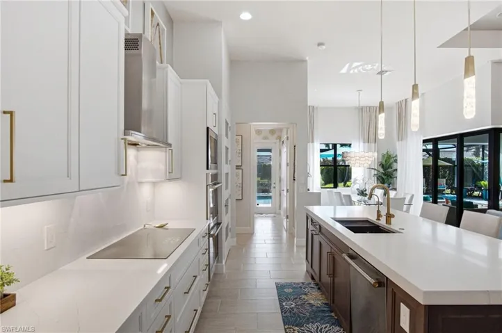 16284 Camden Lakes Cir, Naples, Florida 34110