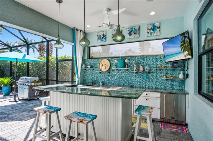 16284 Camden Lakes Cir, Naples, Florida 34110