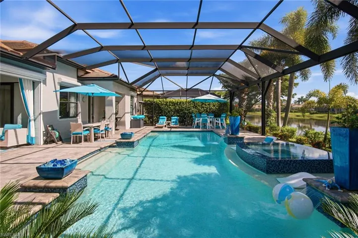 16284 Camden Lakes Cir, Naples, Florida 34110