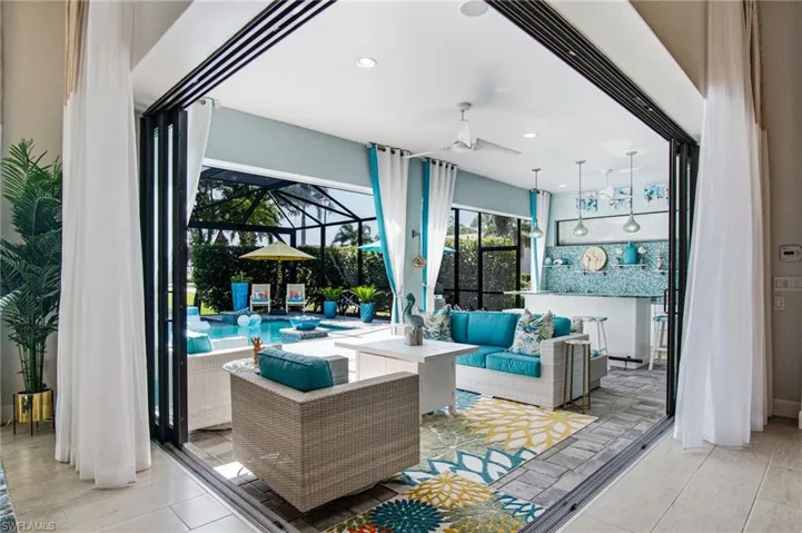 16284 Camden Lakes Cir, Naples, Florida 34110