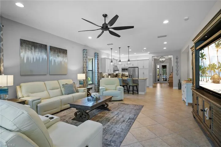 10092 Windy Pointe Ct, Fort Myers, Florida 33913