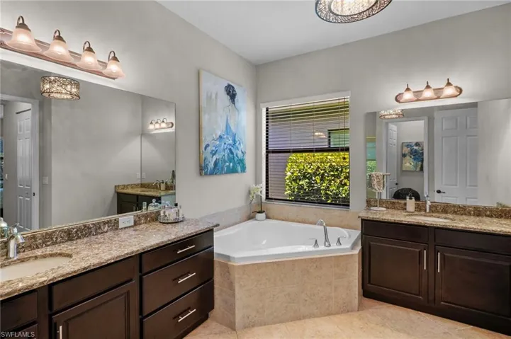 10092 Windy Pointe Ct, Fort Myers, Florida 33913