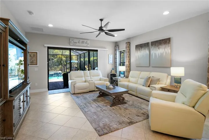 10092 Windy Pointe Ct, Fort Myers, Florida 33913