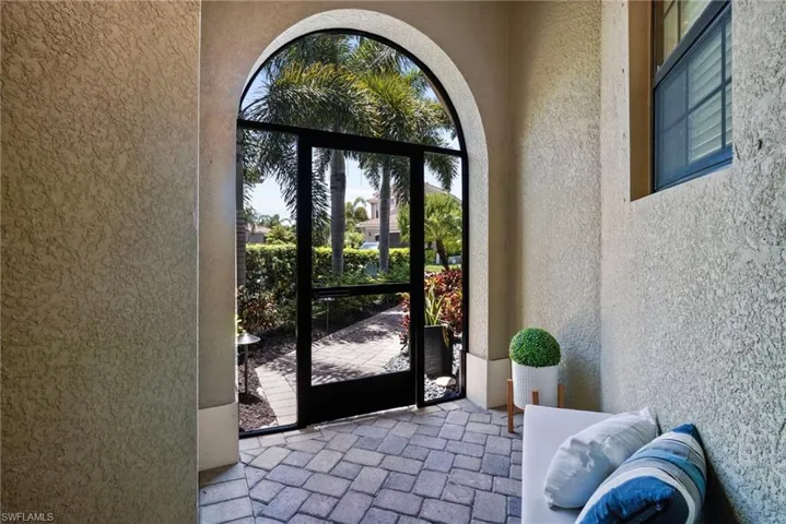 10092 Windy Pointe Ct, Fort Myers, Florida 33913