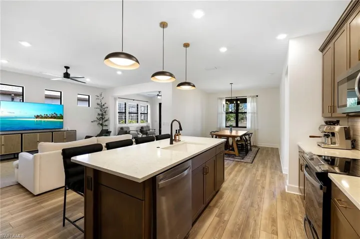 Beautiful quartz counter tops