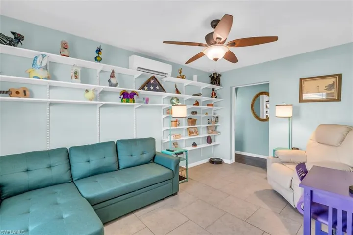 2910 NW 7th  PL, Cape Coral, FL 33993