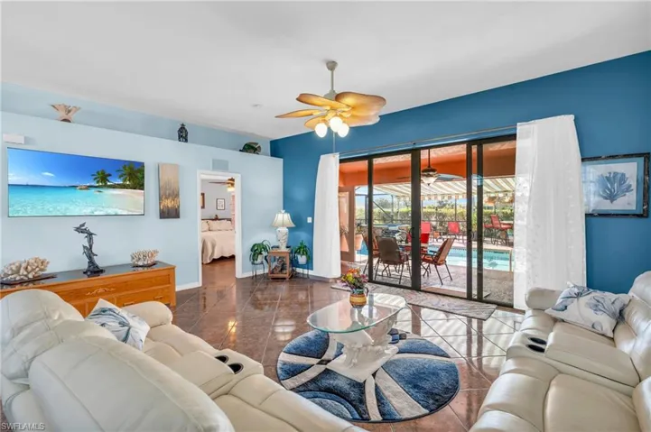 2910 NW 7th  PL, Cape Coral, FL 33993