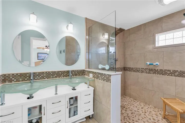 2910 NW 7th  PL, Cape Coral, FL 33993