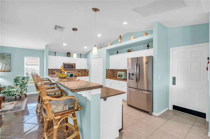 2910 NW 7th  PL, Cape Coral, FL 33993