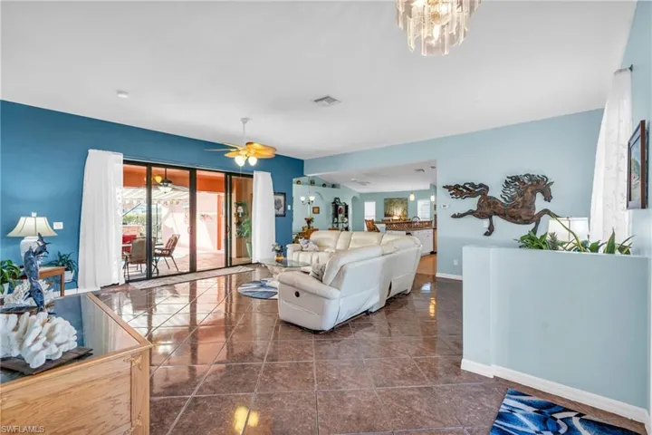 2910 NW 7th  PL, Cape Coral, FL 33993