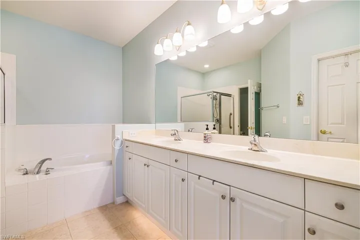 9350  Trieste  DR, Fort Myers, FL 33913