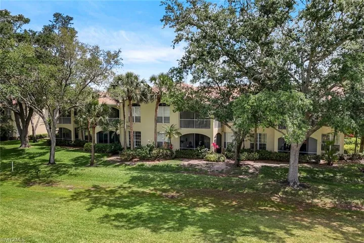 93  Silver Oaks  CIR, Naples, FL 34119