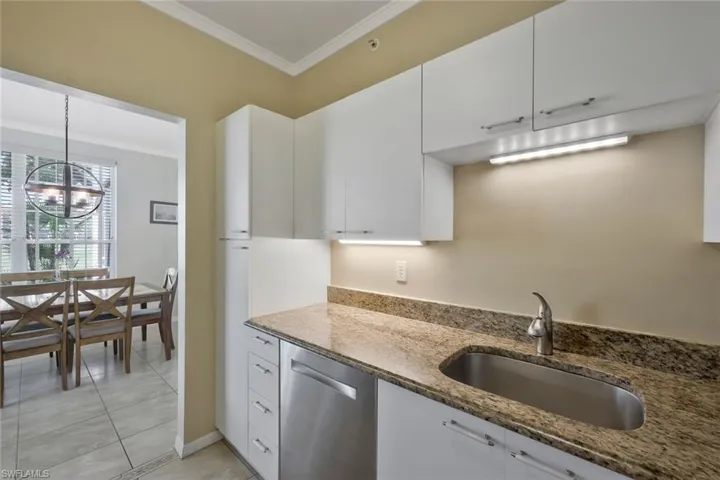 93  Silver Oaks  CIR, Naples, FL 34119