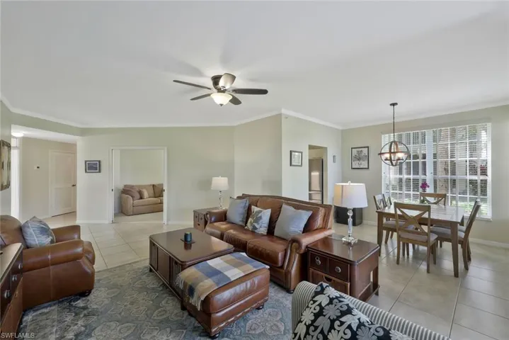 93  Silver Oaks  CIR, Naples, FL 34119