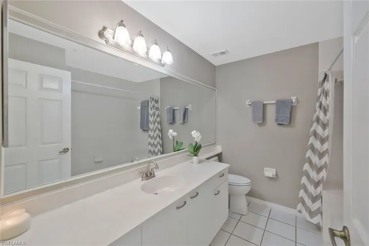 93  Silver Oaks  CIR, Naples, FL 34119