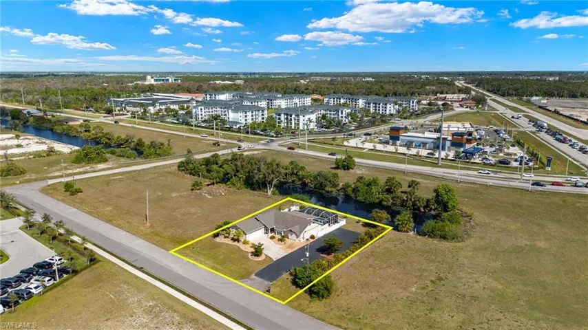 943 NE 23rd  AVE, Cape Coral, FL 33909
