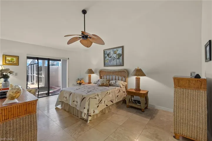 943 NE 23rd  AVE, Cape Coral, FL 33909