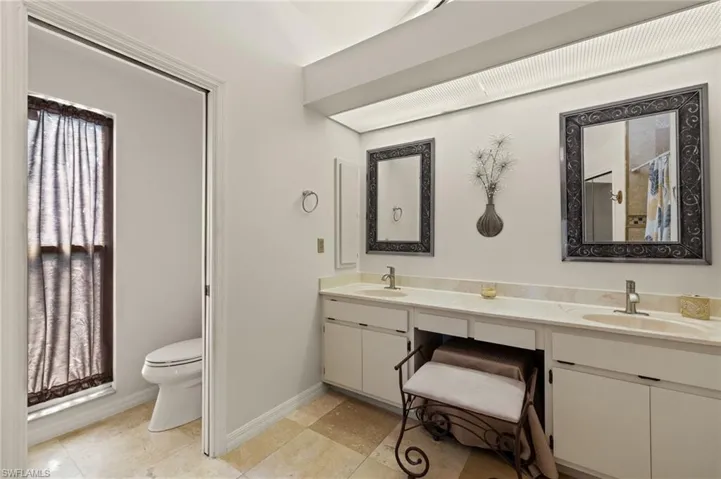 943 NE 23rd  AVE, Cape Coral, FL 33909