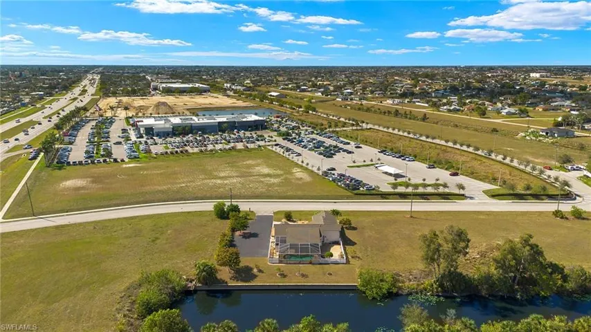 943 NE 23rd  AVE, Cape Coral, FL 33909