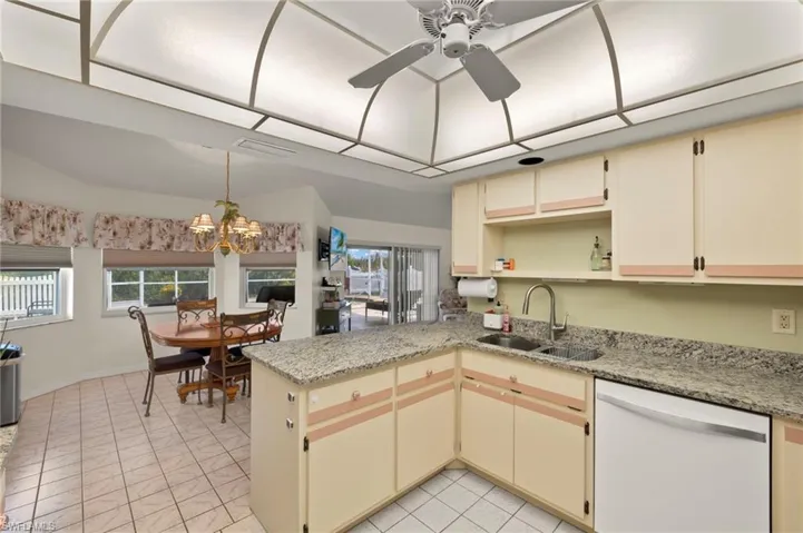 943 NE 23rd  AVE, Cape Coral, FL 33909