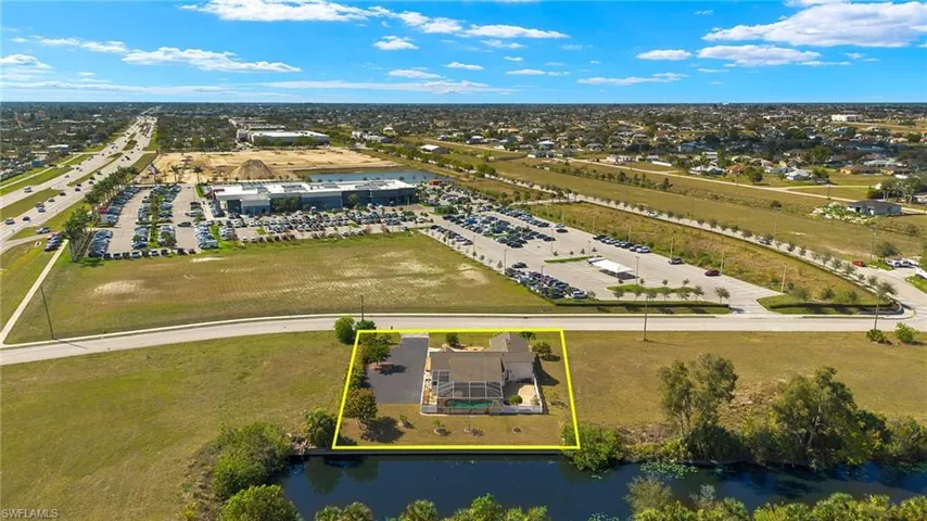 943 NE 23rd  AVE, Cape Coral, FL 33909