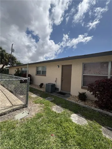 619 SE 47th  ST, Cape Coral, FL 33904