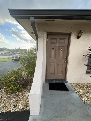 619 SE 47th  ST, Cape Coral, FL 33904