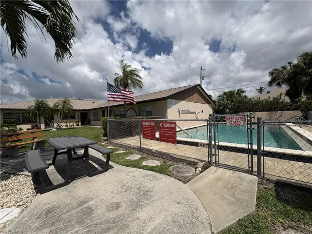 619 SE 47th  ST, Cape Coral, FL 33904
