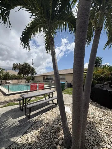 619 SE 47th  ST, Cape Coral, FL 33904