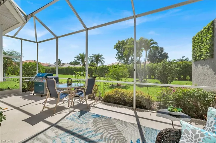 6713  Calumet  DR, Naples, FL 34113